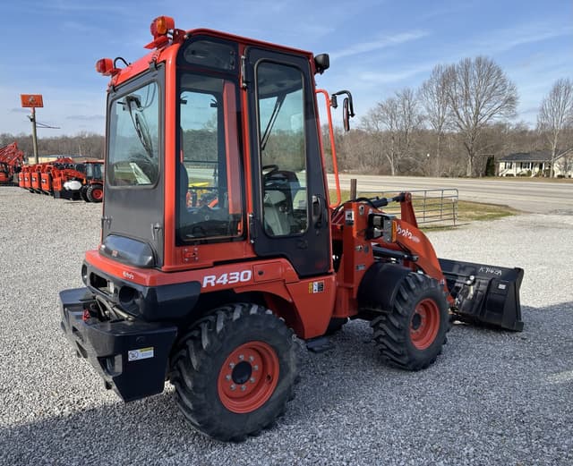 Image of Kubota R430 equipment image 2