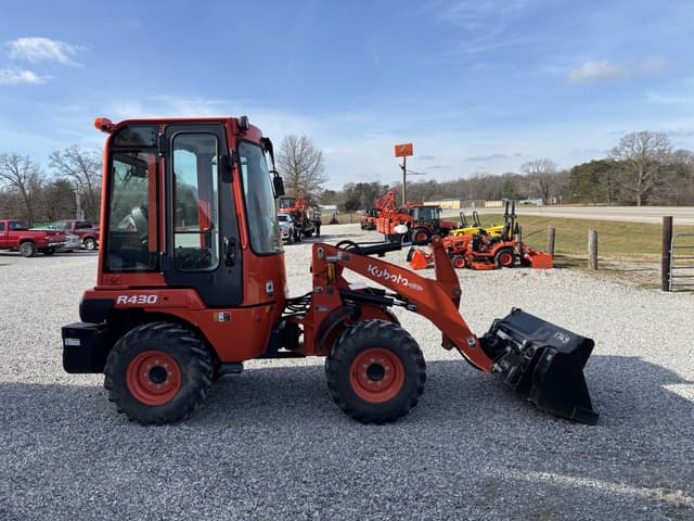 Image of Kubota R430 equipment image 1