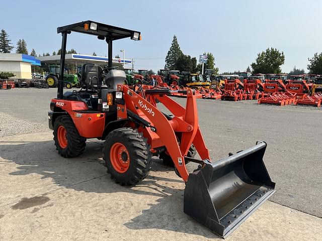 Image of Kubota R430 equipment image 3