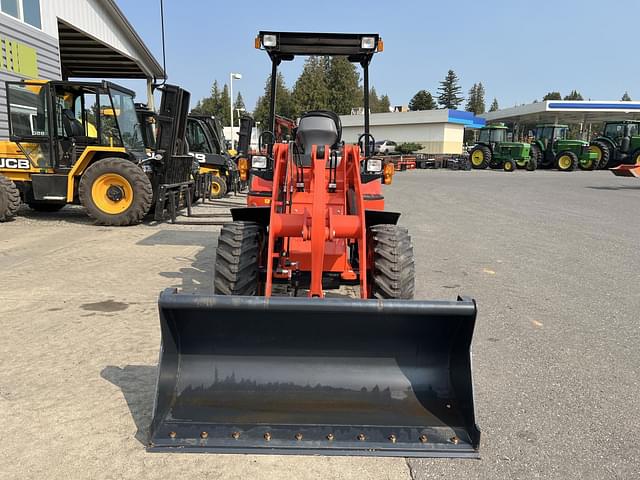 Image of Kubota R430 equipment image 2