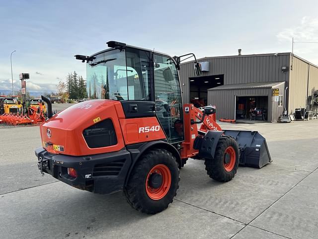 Image of Kubota R540 equipment image 4