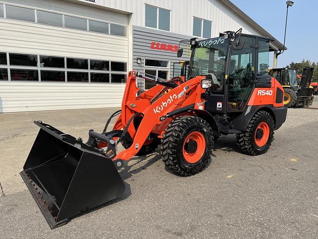 Image of Kubota R540 equipment image 1