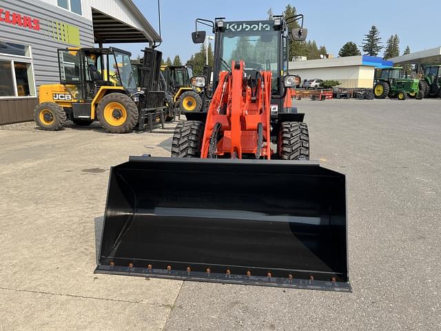 Image of Kubota R540 equipment image 2