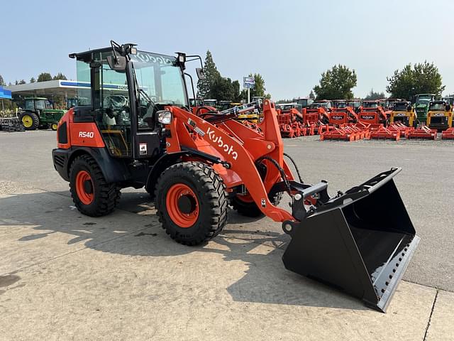 Image of Kubota R540 equipment image 3