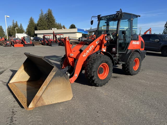 Image of Kubota R640 equipment image 1