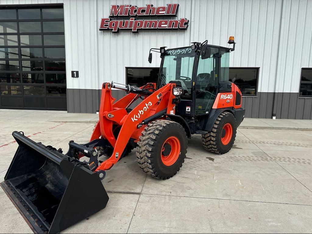 Image of Kubota R640 Primary image