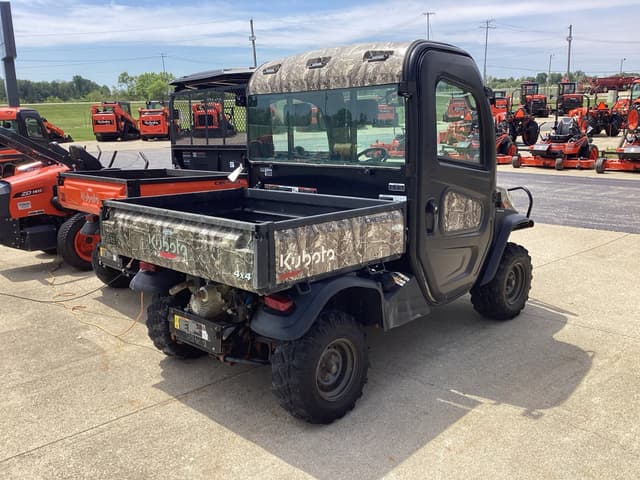 Image of Kubota RTV-X1100C equipment image 2