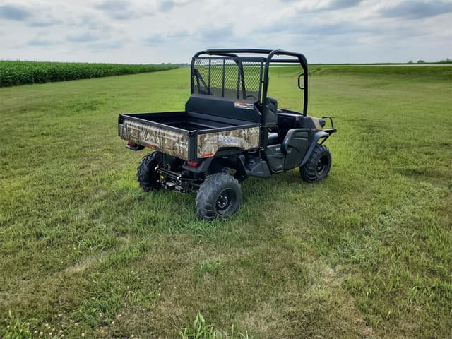 Image of Kubota RTV-XG850 equipment image 2