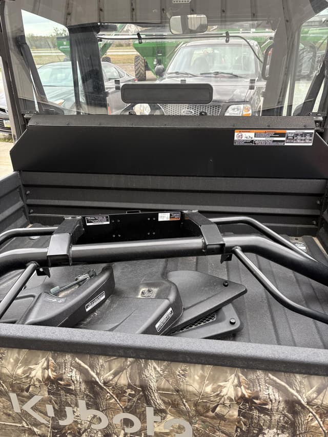 Image of Kubota RTV-XG850 equipment image 4