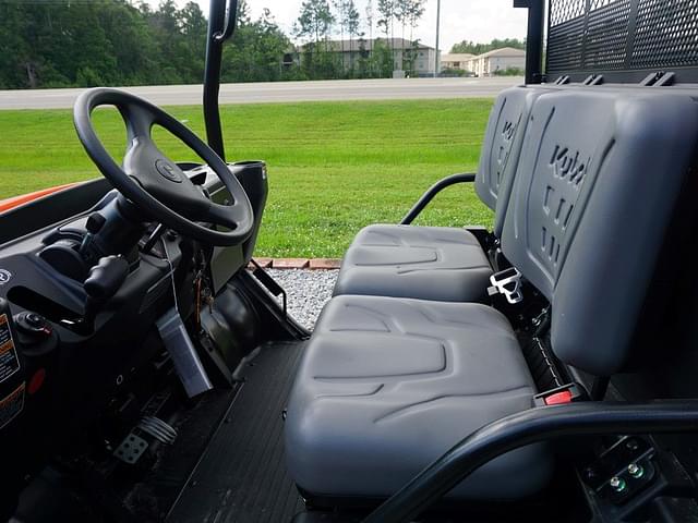 Image of Kubota RTV-X900 equipment image 4