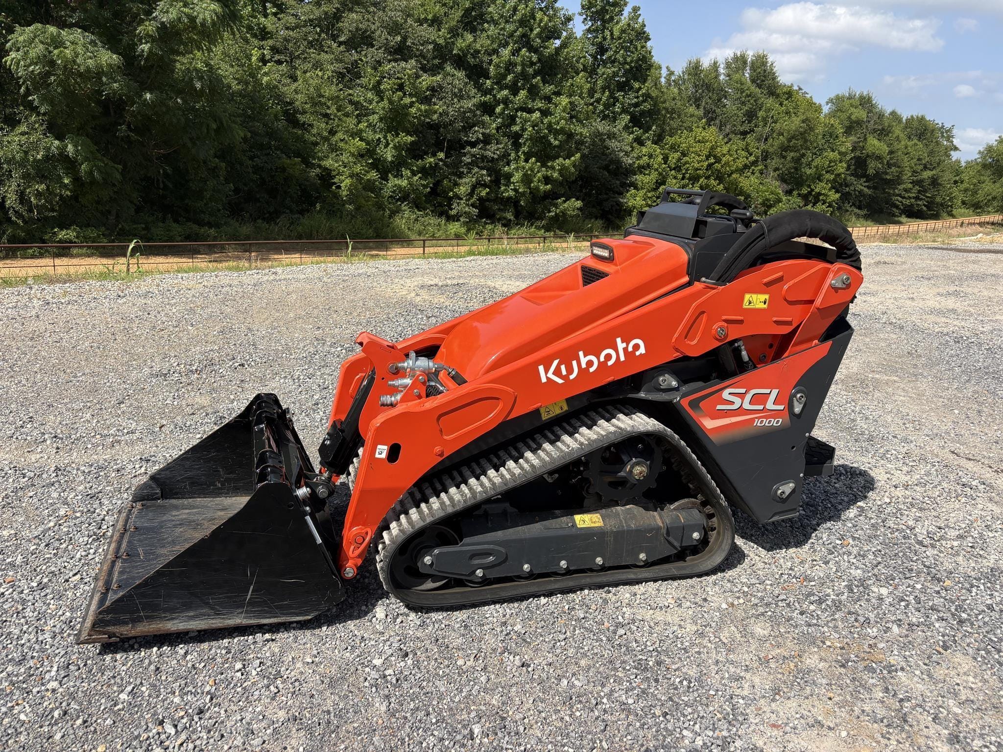 2023 Kubota SCL1000 Equipment Image0