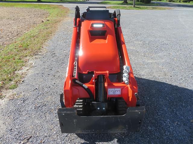 Image of Kubota SCL1000 equipment image 2