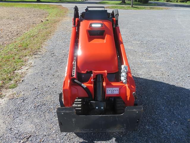 Image of Kubota SCL1000 equipment image 1