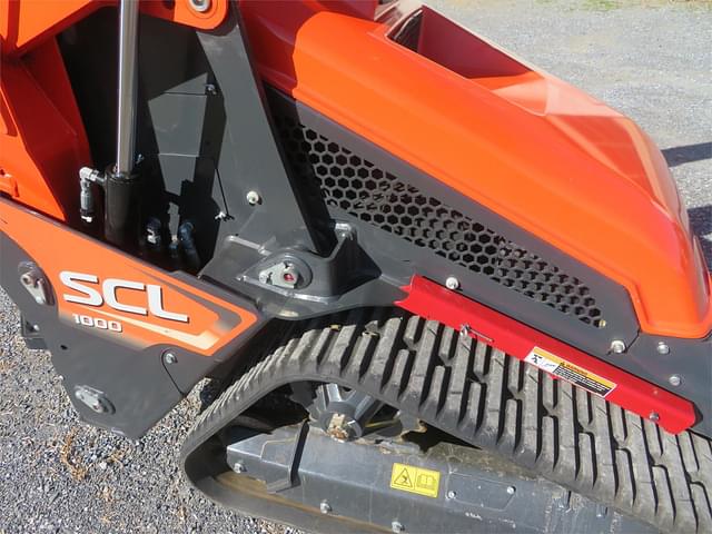 Image of Kubota SCL1000 equipment image 3