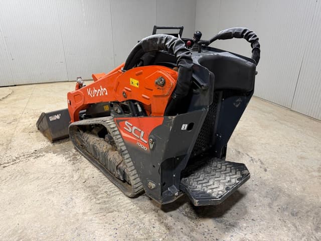Image of Kubota SCL1000 equipment image 2