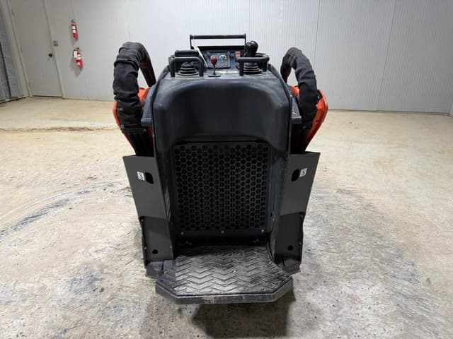 Image of Kubota SCL1000 equipment image 3