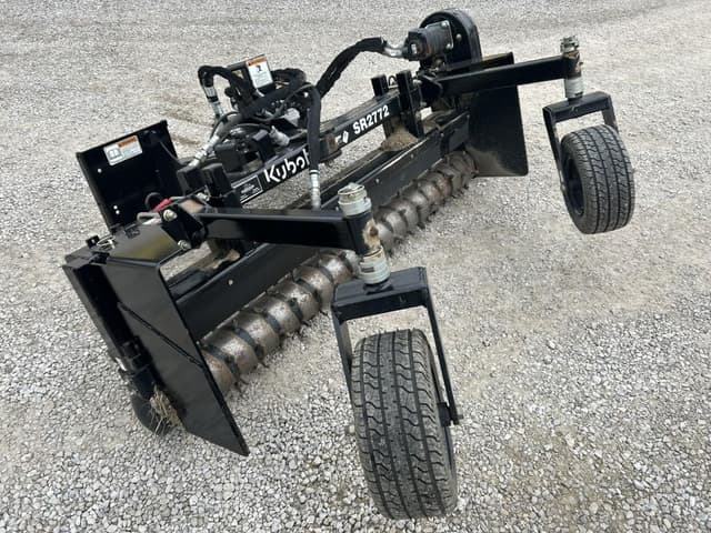 Image of Kubota SR2772 equipment image 2