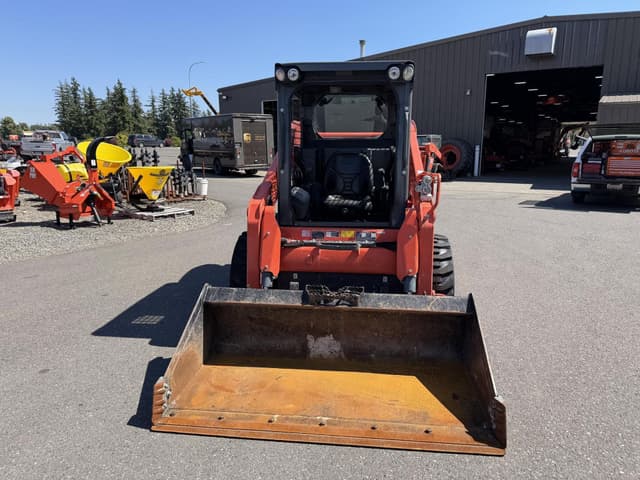 Image of Kubota SSV65 equipment image 2