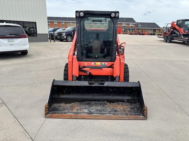 Image of Kubota SSV65 equipment image 2