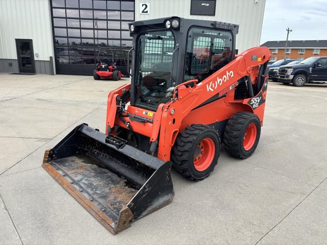 Image of Kubota SSV65 equipment image 1