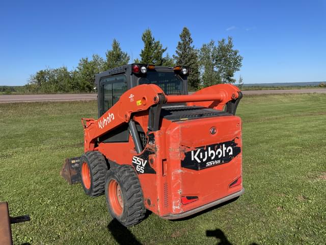 Image of Kubota SSV65 equipment image 2