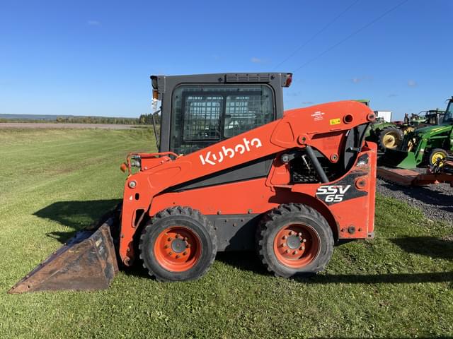Image of Kubota SSV65 equipment image 1