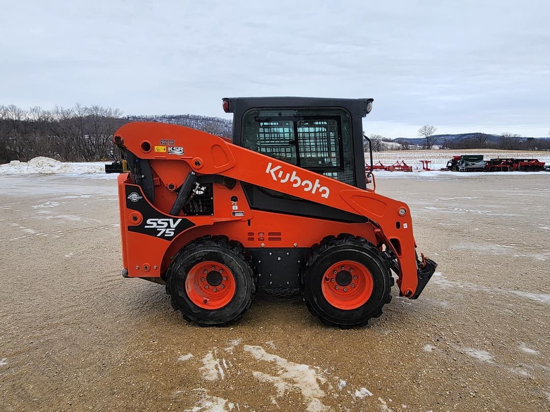 Image of Kubota SSV75 Primary image