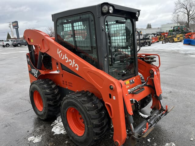 Image of Kubota SSV75HC equipment image 2