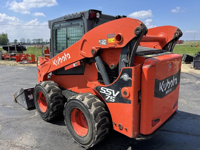 Image of Kubota SSV75 equipment image 4