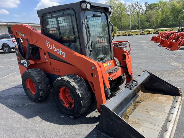 Image of Kubota SSV75 equipment image 2