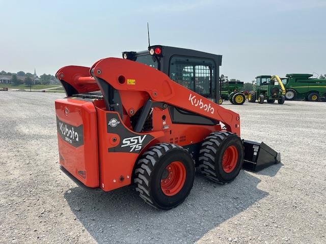 Image of Kubota SSV75 equipment image 4