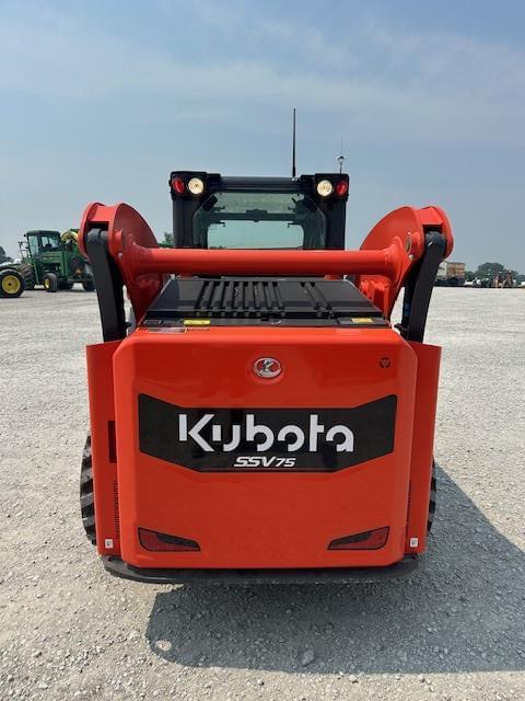 Image of Kubota SSV75 equipment image 3
