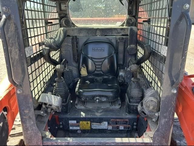 Image of Kubota SSV75 equipment image 4