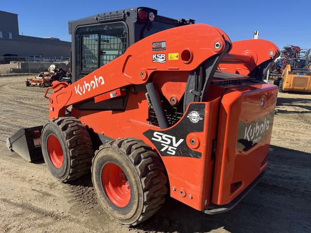 Image of Kubota SSV75PHFRC equipment image 4