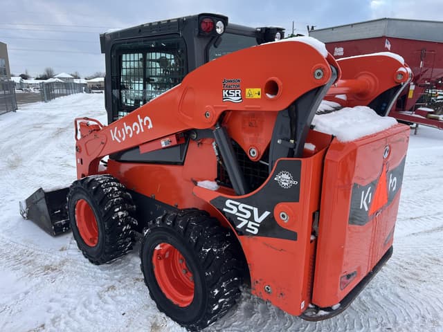 Image of Kubota SSV75PHRC equipment image 4