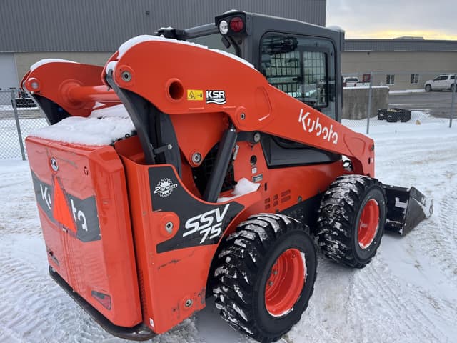Image of Kubota SSV75PHRC equipment image 3
