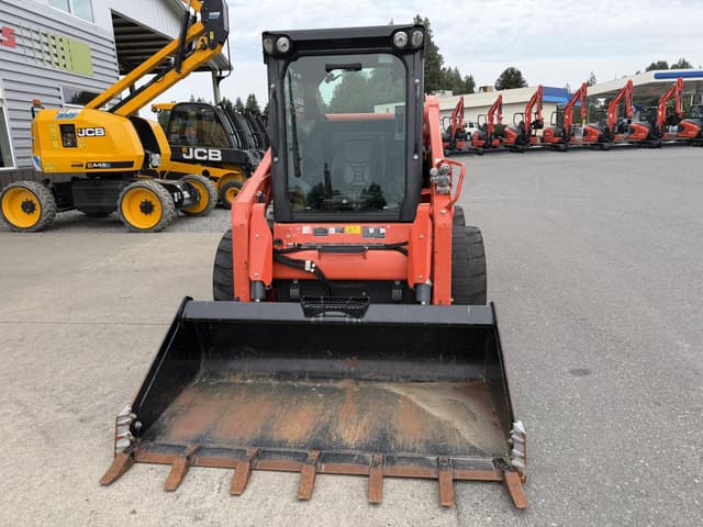 Image of Kubota SSV75 equipment image 2