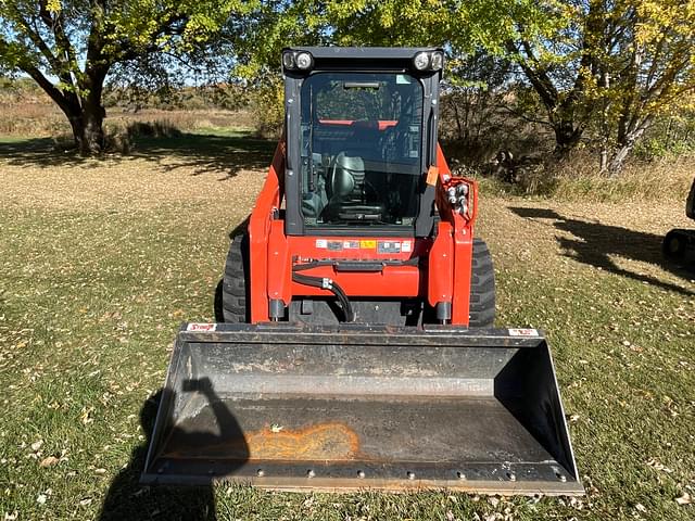 Image of Kubota SSV75 equipment image 1