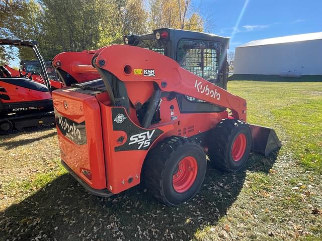 Image of Kubota SSV75 equipment image 4