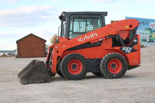 Image of Kubota SSV75 equipment image 3