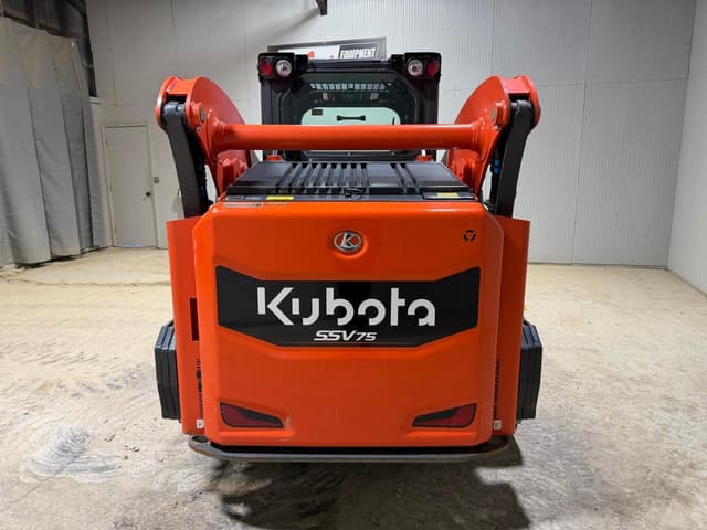 Image of Kubota SSV75HC equipment image 3