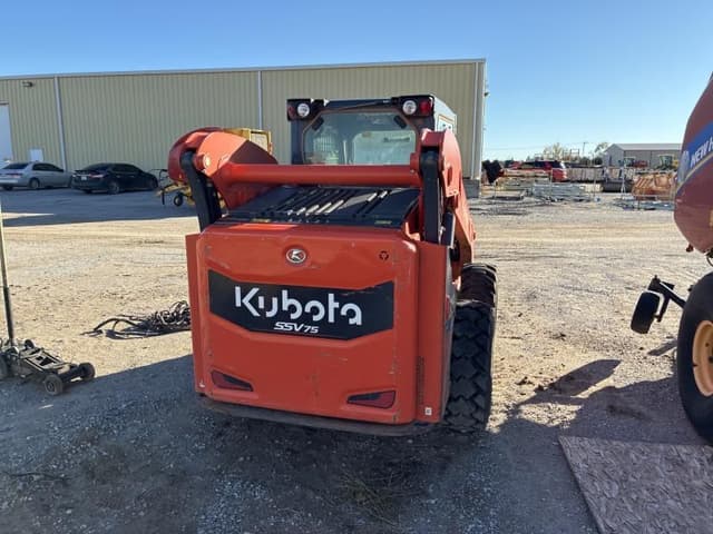 Image of Kubota SSV75PHC equipment image 2