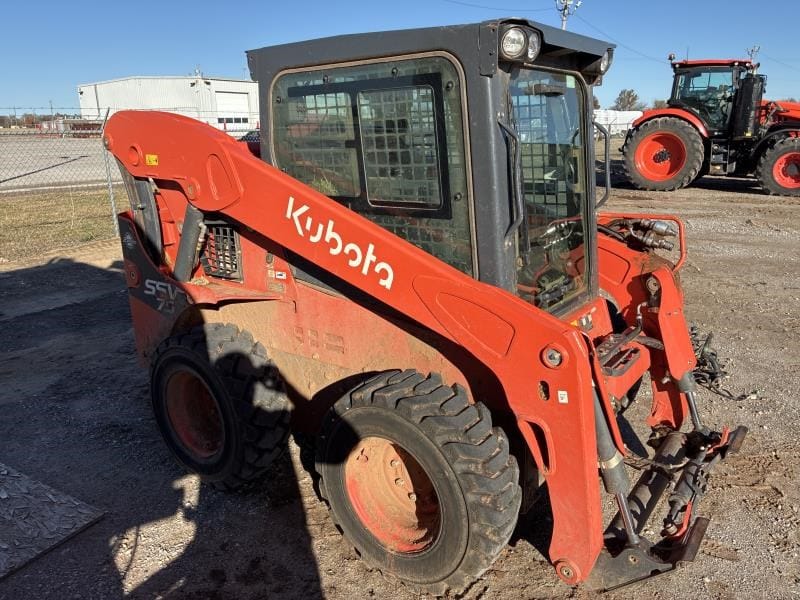 2023 Kubota SSV75PHC Equipment Image0