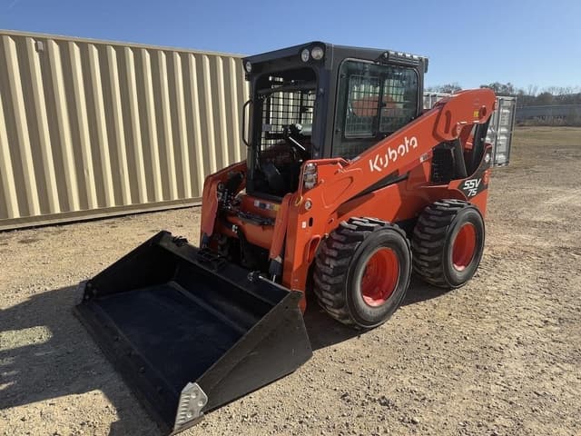 Image of Kubota SSV75 equipment image 2