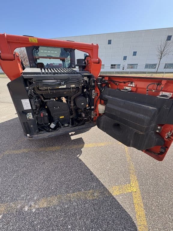 Image of Kubota SVL75-3 equipment image 4