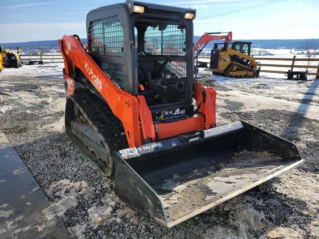 Image of Kubota SVL65-2 equipment image 2