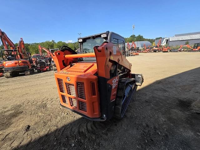 Image of Kubota SVL65-2 equipment image 2