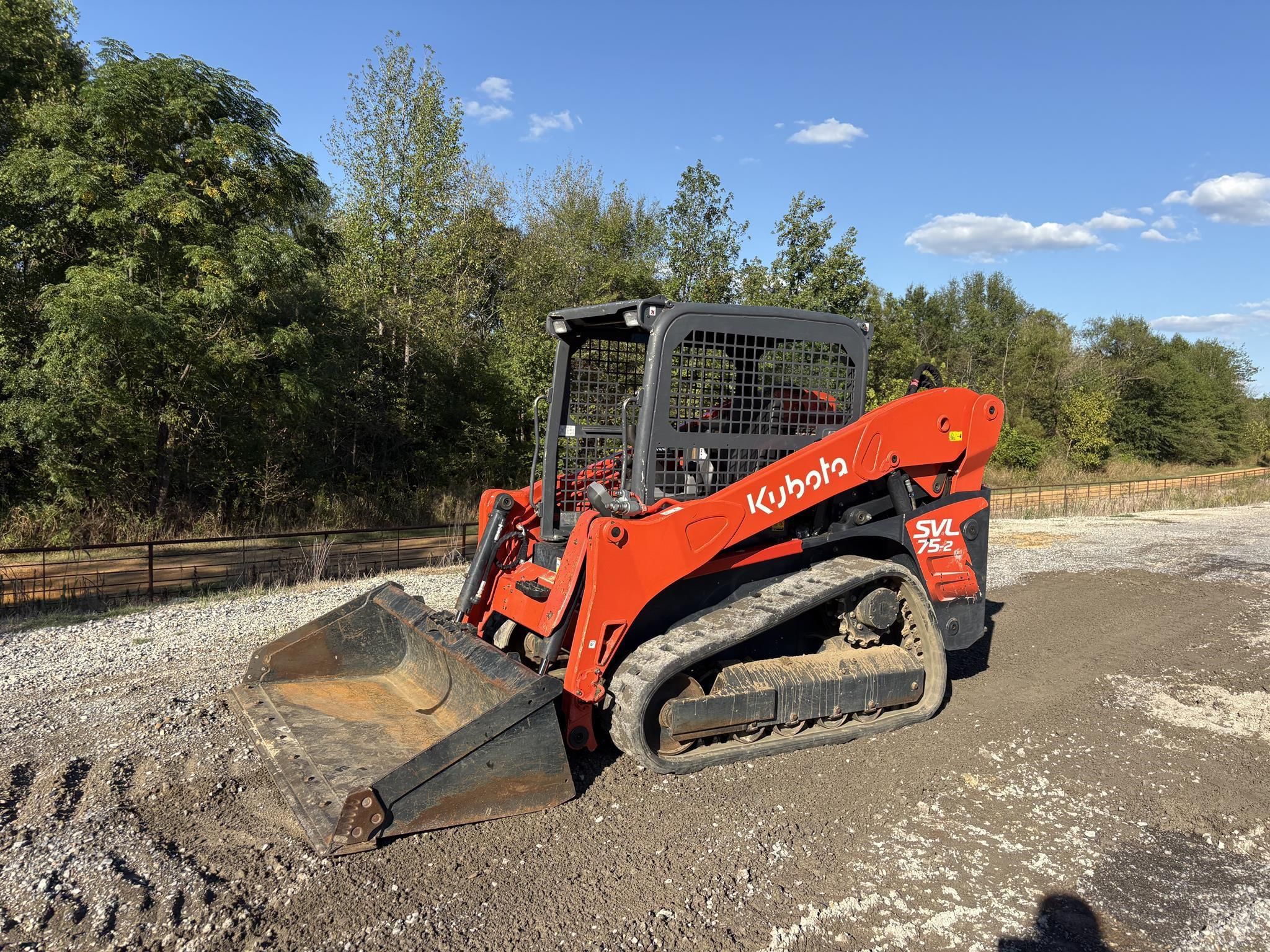 2023 Kubota SVL75-2 Equipment Image0