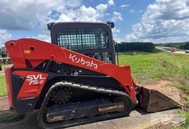 Image of Kubota SVL75-2 equipment image 2