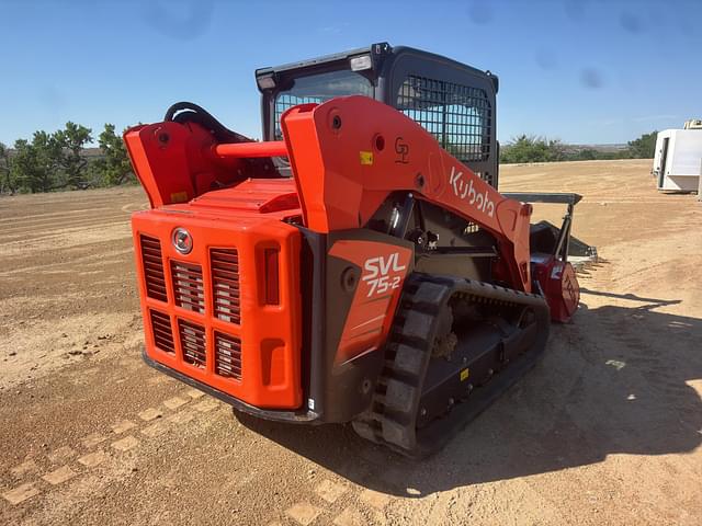 Image of Kubota SVL75-2 equipment image 2